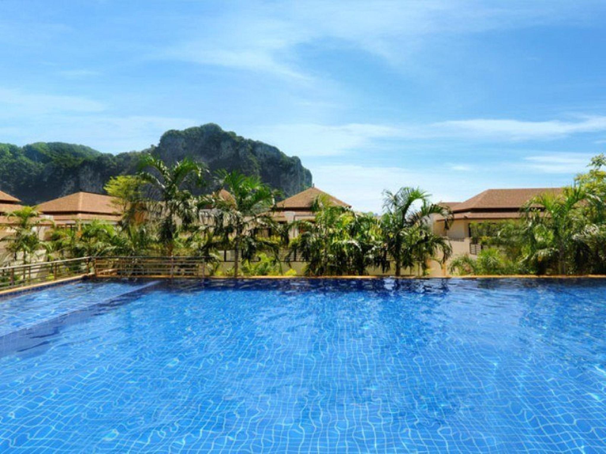 Avani Ao Nang Cliff Krabi Resort Exterior photo