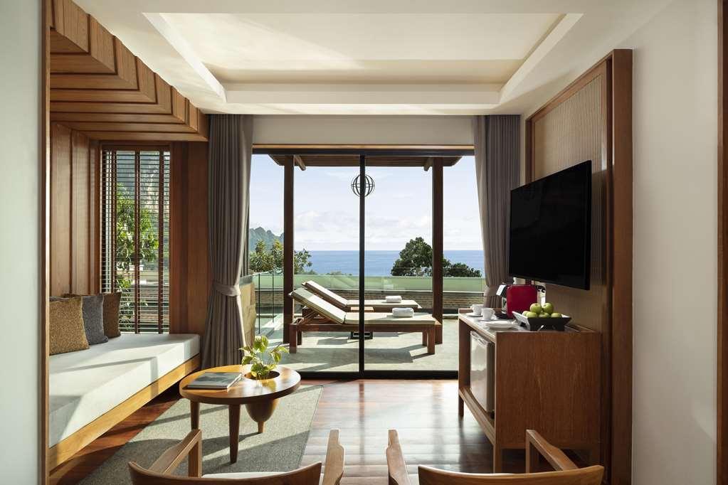 Avani Ao Nang Cliff Krabi Resort Room photo